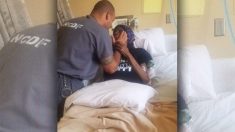 Des policiers bienveillants amènent un détenu voir sa mère mourante une dernière fois avant son décès