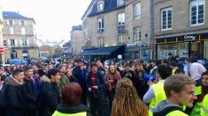 Des lycées partiellement bloqués et des rassemblements avec les « gilets jaunes »