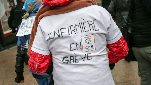 Les infirmières en grève à Paris. (Capture d’écran Twitter@radioclassique)