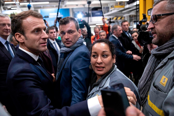 Emmanuel Macron en visite à l'usine Renault. (Capture d’écran Tweeter@marcellinegold1)