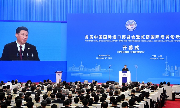 -Le président chinois Xi Jinping prend la parole lors de la cérémonie d'ouverture de la première exposition internationale d'importations de Chine à Shanghai le 5 novembre 2018. Photo MATTHEW KNIGHT / AFP / Getty Images.