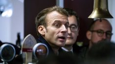 LENS – Emmanuel Macron paye sa tournée aux clients d’un bar PMU