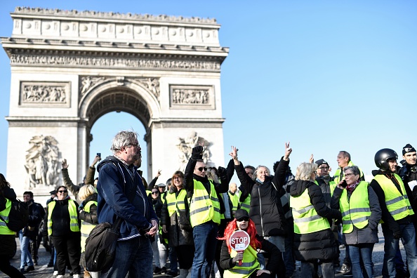 "3e acte" du mouvement "Gilets jaunes" sur les Champs-Élysées samedi.     (STEPHANE DE SAKUTIN/AFP/Getty Images)