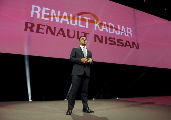 -Le président français de Renault, Carlos Ghosn, s'exprime lors de la présentation du nouveau véhicule Renault Kadjar à Saint-Denis, près de Paris. Photo : ERIC PIERMONT / AFP / Getty Images.