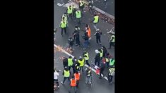 « Gilets jaunes » : des manifestants roués de coups par des casseurs près des Champs-Élysées ?