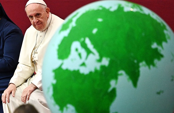 -Le pape a appelé lundi les membres de l'Organisation des nations unies (ONU) de respecter un "moratoire" sur les exécutions capitales de passer désormais à "l'abolition de cette forme cruelle de châtiment ». Photo de VINCENZO PINTO / AFP / Getty Images.