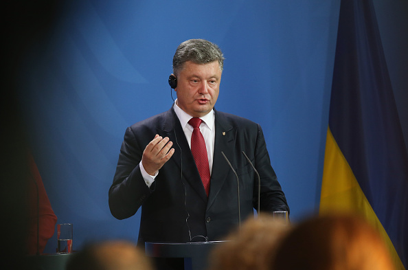 -Le président ukrainien, Petro Poroshenko, a annoncé mercredi la levée de la loi martiale. Photo de Sean Gallup / Getty Images.