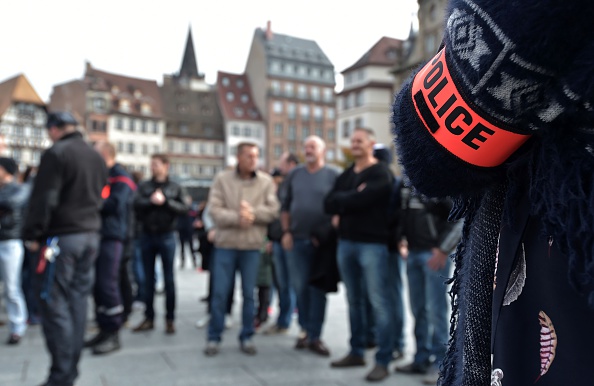 Le syndicat policier appelle à la grève des commissariats. (Photo : PATRICK HERTZOG/AFP/Getty Images)
