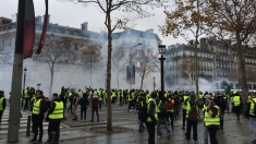 « Acte 3 » des « gilets jaunes » avec les Champs-Élysées pour épicentre