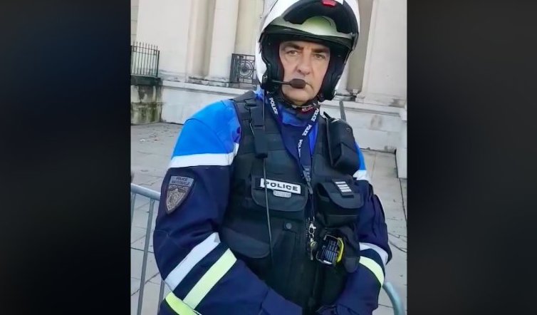 L’avocat du commandant Andrieux a dévoilé une nouvelle séquence où le fonctionnaire confronte des manifestants sur l’autoroute A50 le 5 janvier. Crédit : Facebook - Gilets Jaunes.