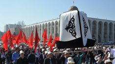 Kirghizstan: le président bientôt obligé de porter le chapeau traditionnel à l’étranger