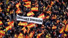 Espagne: la droite et l’extrême droite dans la rue contre Pedro Sanchez