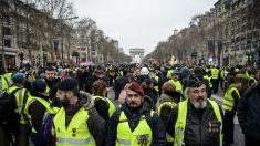 Gilets jaunes : Christophe Chalençon affirme que des « paramilitaires » sont prêts à « faire tomber » le gouvernement 