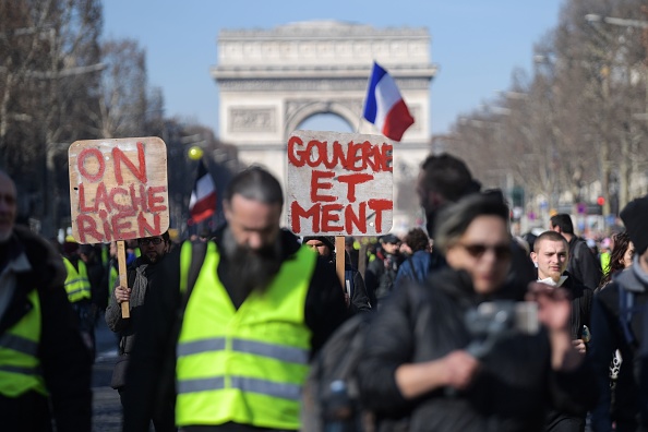"Gilets jaunes" : le 16 février 2019, lors de la 14e semaine consécutive, les manifestants  marchent sur l'avenue des Champs ÉLysées.     (Photo : ERIC FEFERBERG/AFP/Getty Images)