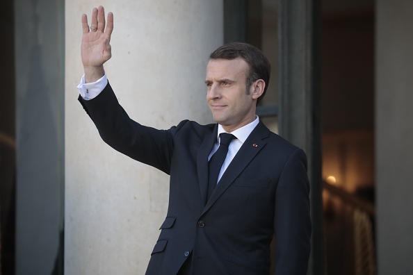 Le président Emmanuel Macron sortant du Palais de l'Élysée à Paris le 25 février 2019. (Photo : LUDOVIC MARIN/AFP/Getty Images)