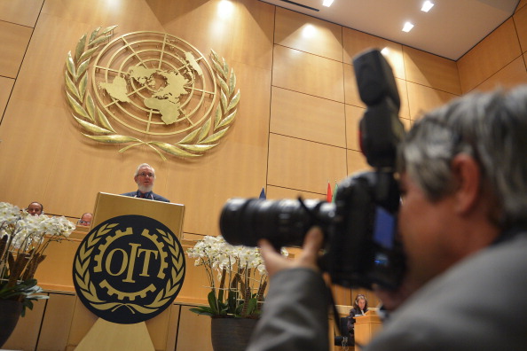 -Le 30 mai 2012, le Directeur général de l'Organisation internationale du Travail (OIT), Juan Somavia a prononcé une allocution à la séance d'ouverture de la 101e conférence annuelle de l'OIT dans les bureaux des Nations Unies à Genève. Photo FABRICE COFFRINI / AFP / Getty Images.