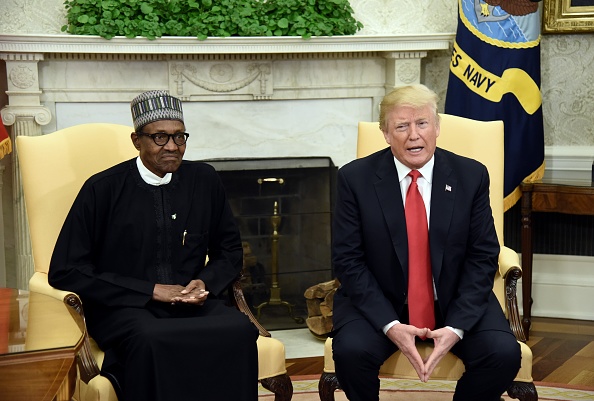 -Le président nigérian Muhammadu Buhari a été reçu dans le bureau ovale de la Maison-Blanche le 30 avril 2018 à Washington. Photo par Olivier Douliery-Pool / Getty Images.