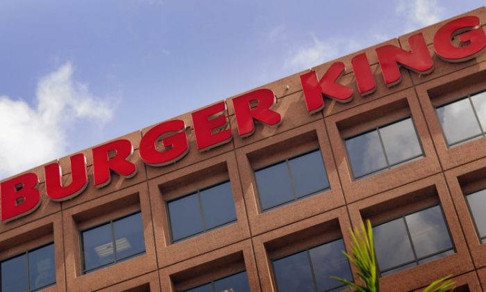 L'immeuble du siège social de Burger King est en vue, car les rapports indiquent que la société pourrait envisager de se vendre le 1er septembre 2010 à Miami, en Floride. (Joe Raedle/Getty Images)