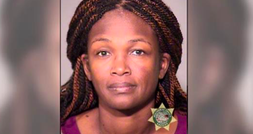 Linda Witkerson, 48 ans, a plaidé coupable à diverses accusations relativement à un incident au cours duquel une employée a été étouffée dans un restaurant à Portland, en Oregon, le 3 juin 2018. (Service de police du comté de Multnomah)