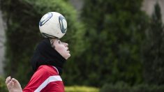 Grenoble : des femmes organisent une course en hijab et manifestent pour « la liberté de porter le voile »