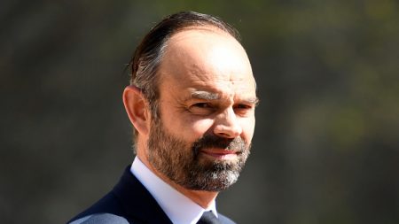 Édouard Philippe conclut le grand débat avant les premières annonces d’Emmanuel Macron