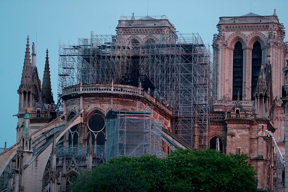 15 avril 2019; Un énorme incendie a dévasté la cathédrale Notre-Dame à Paris. (Photo :  ZAKARIA ABDELKAFI/AFP/Getty Images)