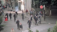 Algérie: la police fait usage de gaz lacrymogènes lors d’une manifestation à Alger (AFP)