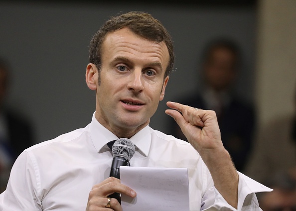 Emmanuel Macron photographié le 15 mars 2019 pendant une réunion organisée à Souillac (Lot) dans le cadre du Grand débat. Crédit : LUDOVIC MARIN/AFP/Getty Images.
