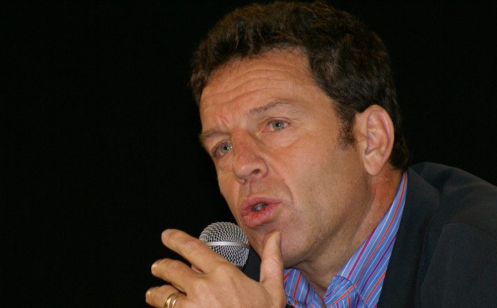 -Geoffroy Roux de Bézieux est le président de la principale organisation patronale française, le (Medef), depuis le 3 juillet 2018.Photo lors des semaines sociales de France à Villepinte, sur Wikipédia.