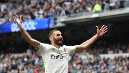 Karim Benzema s’offre une entrecôte recouverte de feuilles d’or pour son anniversaire