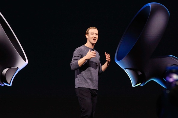 Le PDG de Facebook, Mark Zuckerberg,  prononce le discours d'ouverture à la conférence F8 de Facebook au McEnery Convention Center de San Jose, en Californie, le 30 avril 2019. (Photo : AMY OSBORNE/AFP/Getty Images)