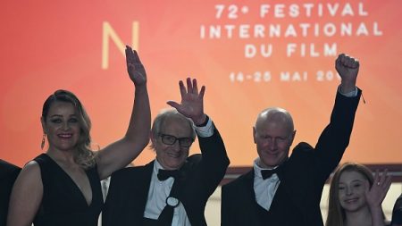 A Cannes, Ken Loach vise juste et frappe fort