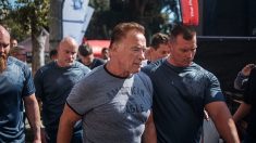 Arnold Schwarzenegger, 71 ans, violemment agressé en direct en Afrique du Sud