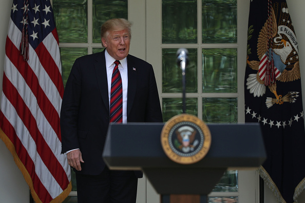 -Le président Trump a dévoilé son plan avec un changement majeur en ce qui concerne les personnes autorisées à immigrer aux États-Unis. Photo par Alex Wong / Getty Images.