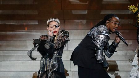 Madonna interprète son nouveau titre « Future » sur la scène de l’Eurovision