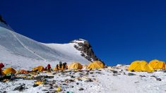 Trois nouveaux morts sur l’Everest embouteillé, sept cette saison
