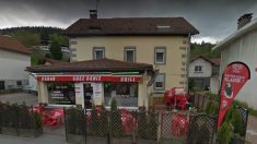 Vosges : il menace les clients d’un restaurant, brise la vitrine d’un coup de poing et se vide de son sang