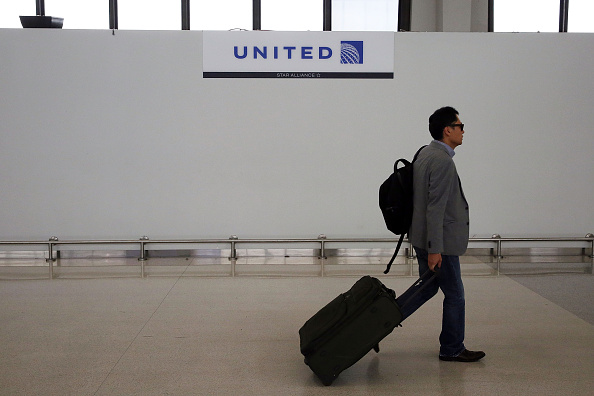 L'avion de la compagnie United Airlines est sorti de la piste à l'aéroport Newark, mais n'a pas fait de victime. (Photo :  Spencer Platt/Getty Images)