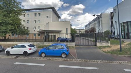 Normandie : un commissariat attaqué en pleine nuit aux cris de « Allahou Akbar » et « bande d’enculés de Français »