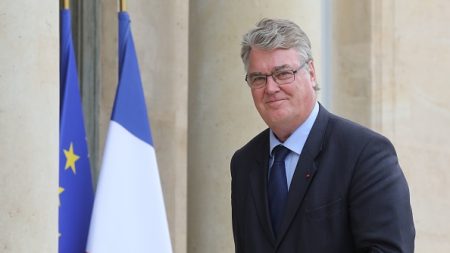 Réforme des retraites : si Jean-Paul Delevoye devient « un sujet de fragilité », il en tirera « les conséquences »