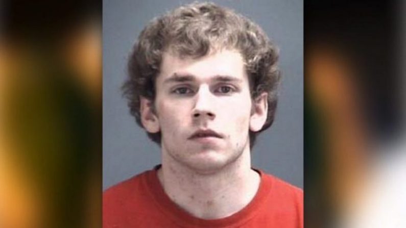 Kwin Boes, 23 ans, a été attaqué après avoir été condamné pour la mort de son fils de 3 mois. (Bureau du shérif de Gibson Co. États-Unis)