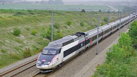 Bretagne – Un TGV heurte une voiturette de plein fouet, la conductrice s’en sort presque indemne : « C’est un miracle »