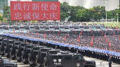 Chine: exercice anti-émeutes aux portes de Hong Kong