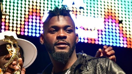 Le chanteur ivoirien DJ Arafat, star du coupé-décalé, est mort à 33 ans dans un accident