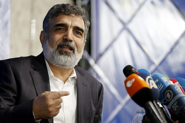Le porte-parole de l'Organisation iranienne de l'énergie atomique (OIEA), Behrouz Kamalvandi, a détaillé samedi les mesures de la nouvelle phase du plan de réduction des engagements pris par Téhéran. (Photo : ATTA KENARE/AFP/Getty Images)