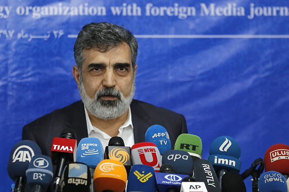 Le porte-parole de l'Organisation iranienne de l'énergie atomique (OIEA), Behrouz Kamalvandi. (Photo : ATTA KENARE/AFP/Getty Images)