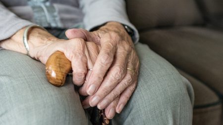 Montpellier : battue et affamée par son propre fils, une femme de 85 ans a vécu un véritable calvaire