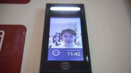 Pékin lance une nouvelle règle : les citoyens doivent passer un test de reconnaissance faciale pour naviguer sur Internet