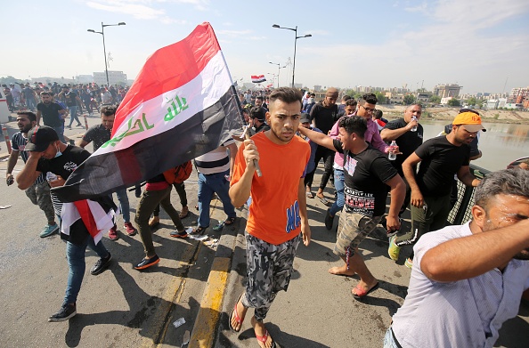 Les manifestants irakiens protestent dans le centre de Bagdad contre leur gouvernement le 25 octobre 2019. (Photo : AFP via Getty Images)
