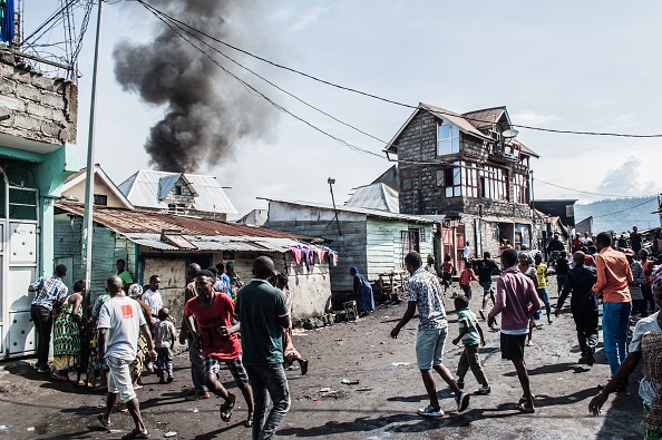 -Le 24 novembre 2019. Un petit avion transportant environ 15 passagers s'est écrasé dimanche dans une zone densément peuplée de Goma en République démocratique du CongoPhoto de PAMELA TULIZO / AFP via Getty Images.